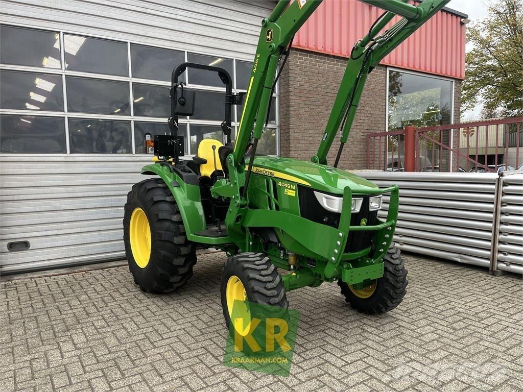 John Deere 4049M Micro tracteur