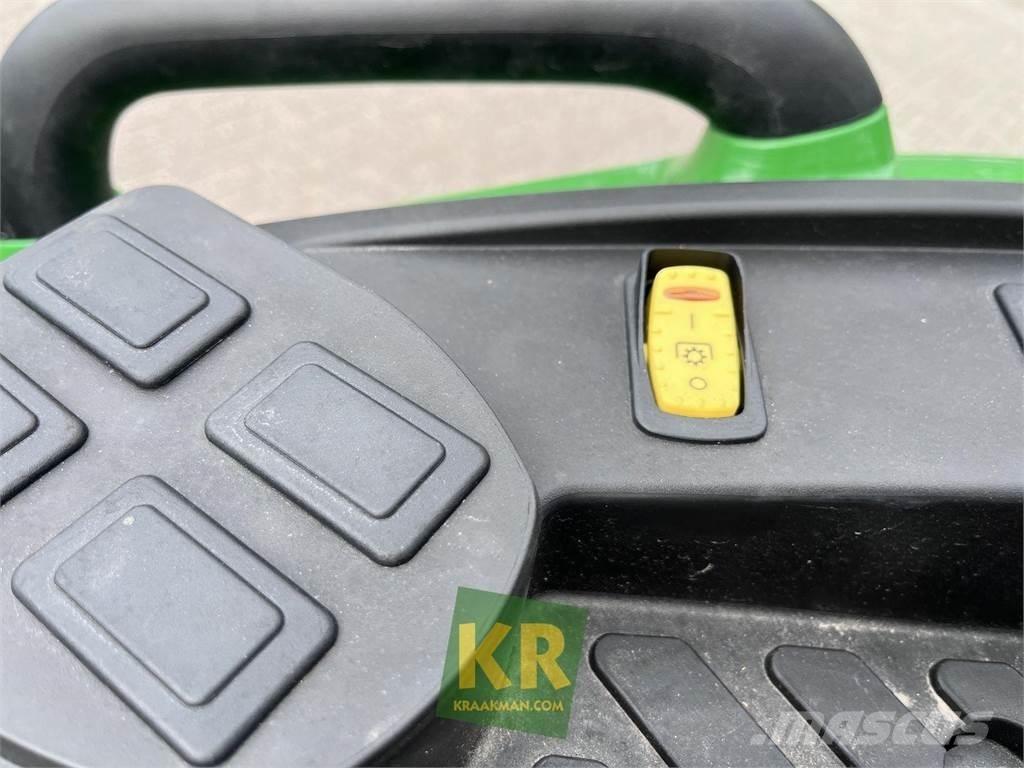 John Deere 4066M Micro tracteur