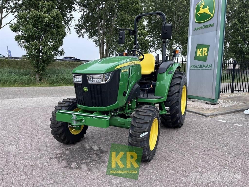 John Deere 4066M Micro tracteur