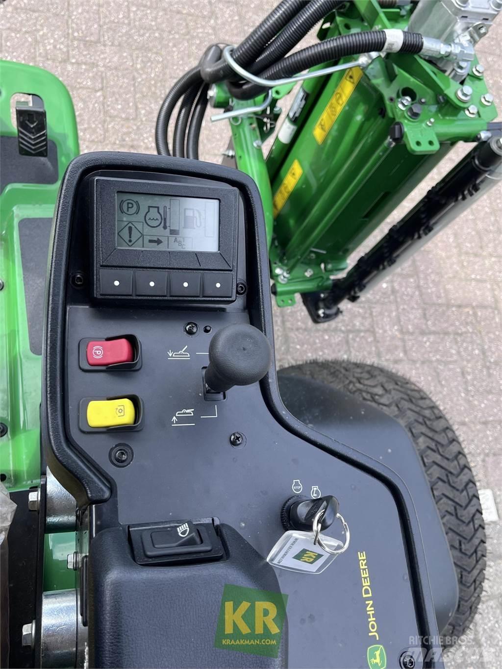 John Deere 8700A Tondeuses pour greens