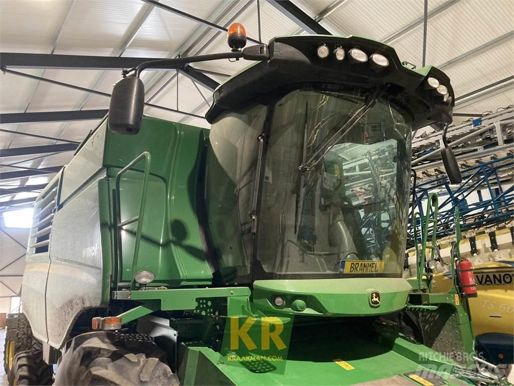 John Deere W650 Moissonneuse batteuse