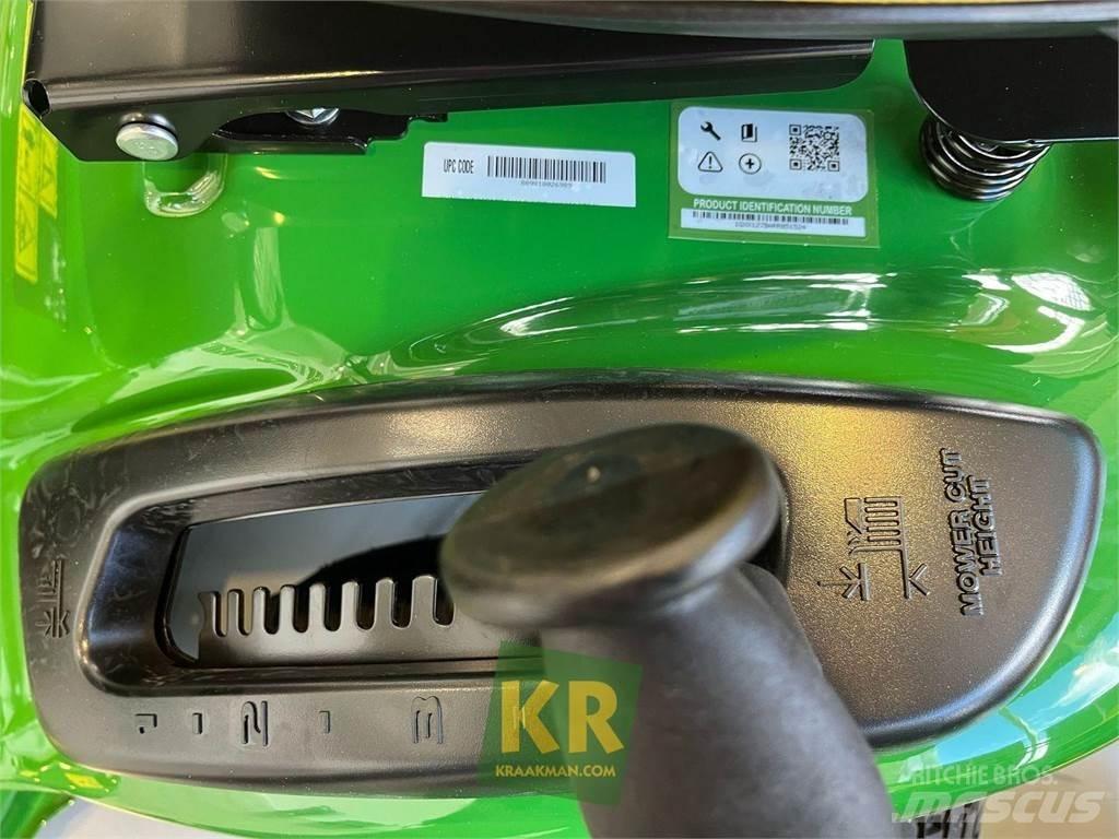 John Deere X127 Tondeuses montées