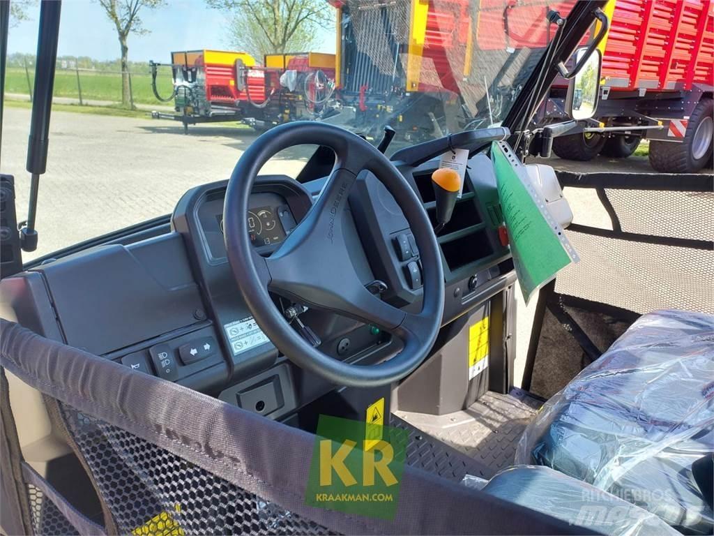 John Deere XUV835M Quad
