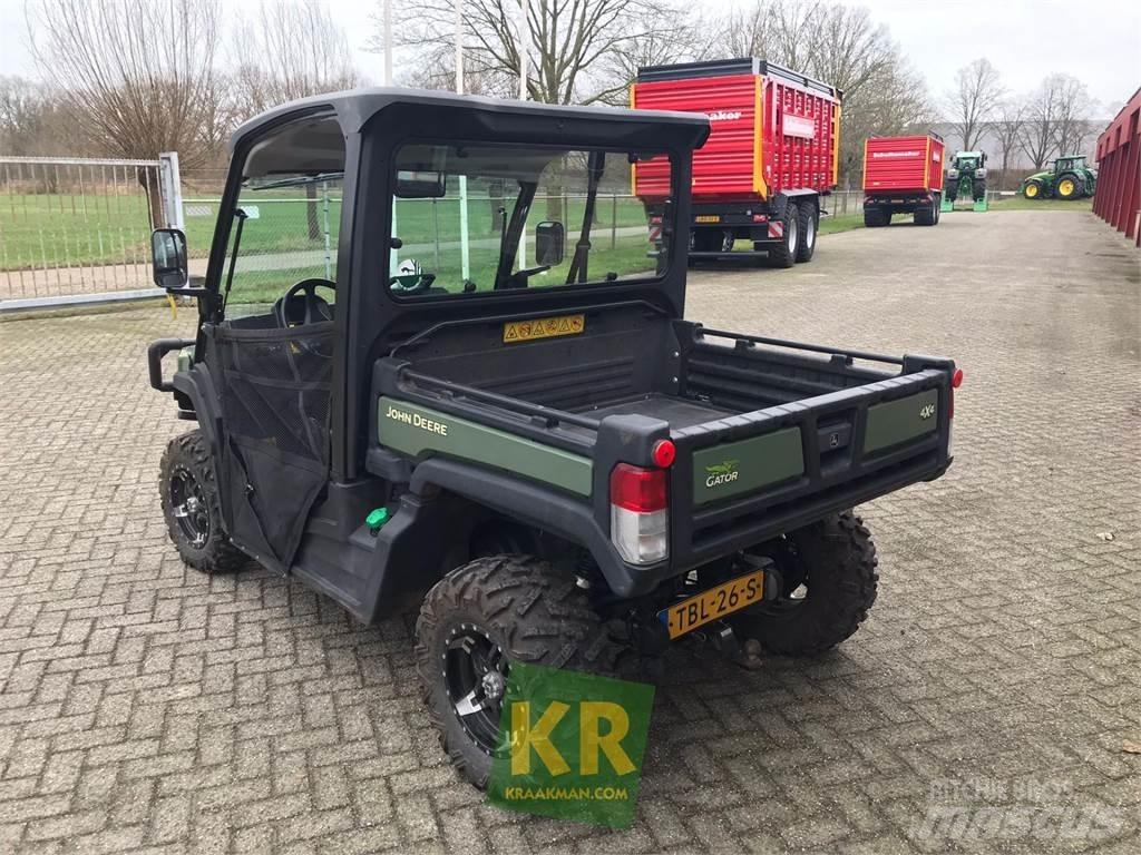 John Deere XUV865M Quad