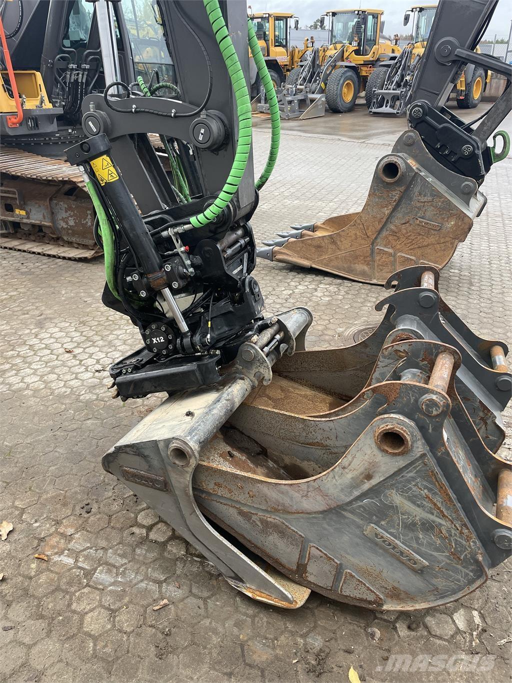  ECR88D Mini pelle < 7t