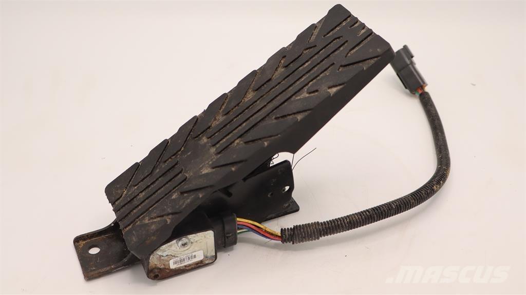 Volvo GASPEDAL Cabine