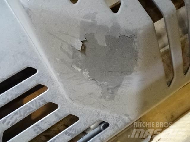 Volvo MOTORHUV Châssis et suspension