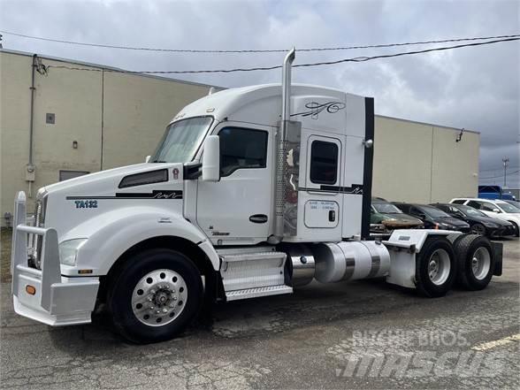 Kenworth T880 Tracteur routier