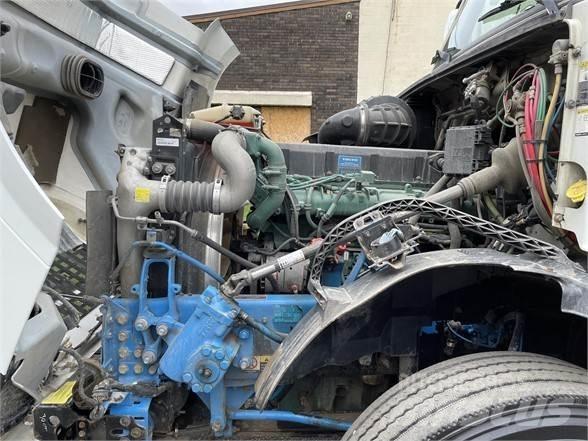 Volvo VNL64T630 Tracteur routier