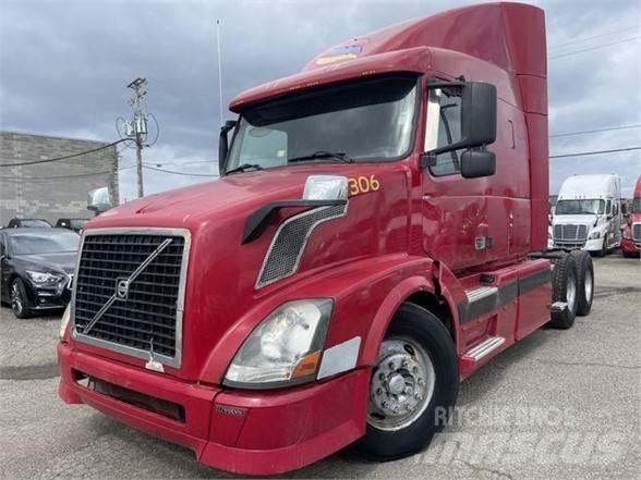 Volvo VNL64T730 Tracteur routier