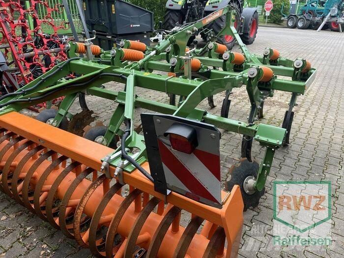 Amazone Cenius 3003 Déchaumeur, cultivateur