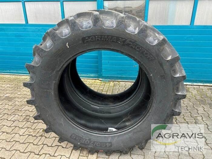 BKT 480/70-R38 Pneus, roues et jantes