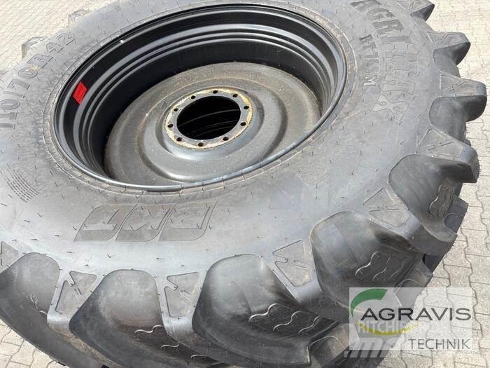 BKT KR710/70R42 Pneus, roues et jantes