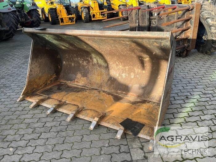 Case IH 721 Chargeuse sur pneus