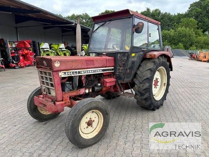 Case IH 844 S Tracteur