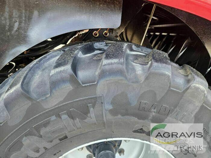 Case IH LB 424 R RL6 Presse cubique