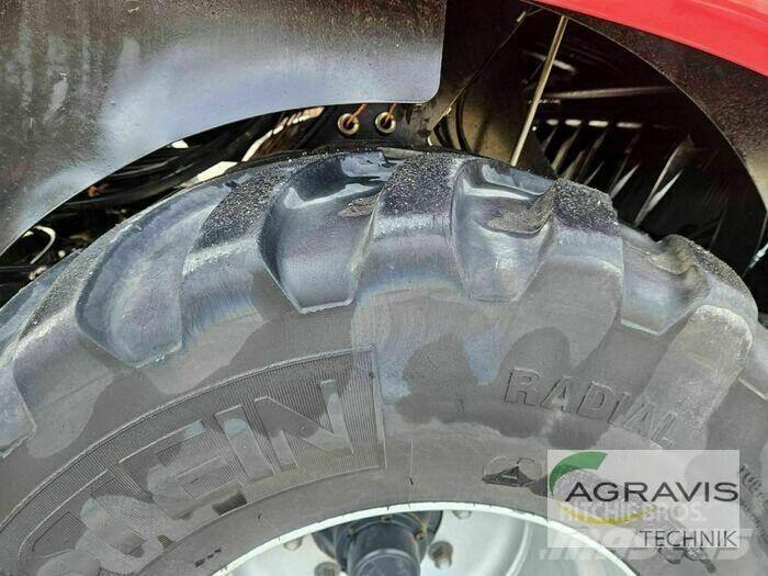 Case IH LB 424 R RL6 Presse cubique