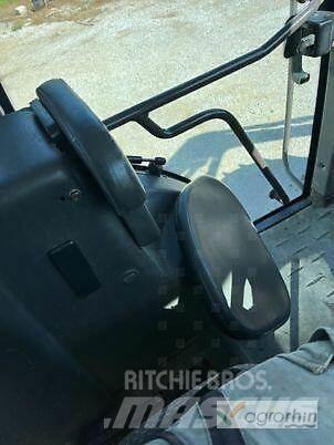 CLAAS ARES 557 ATZ Tracteur