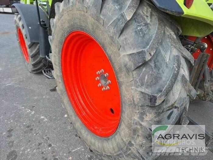 CLAAS ARION 420 Tracteur