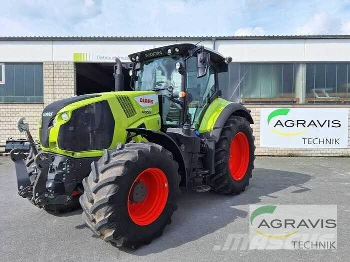 CLAAS AXION 800 CIS+ Tracteur