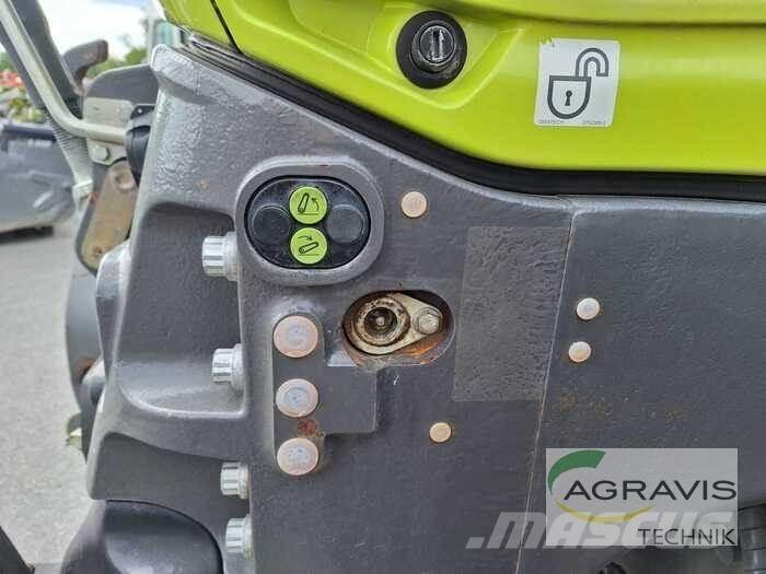 CLAAS AXION 800 CIS+ Tracteur