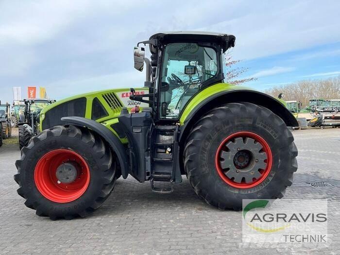 CLAAS AXION 950 CMATIC Tracteur