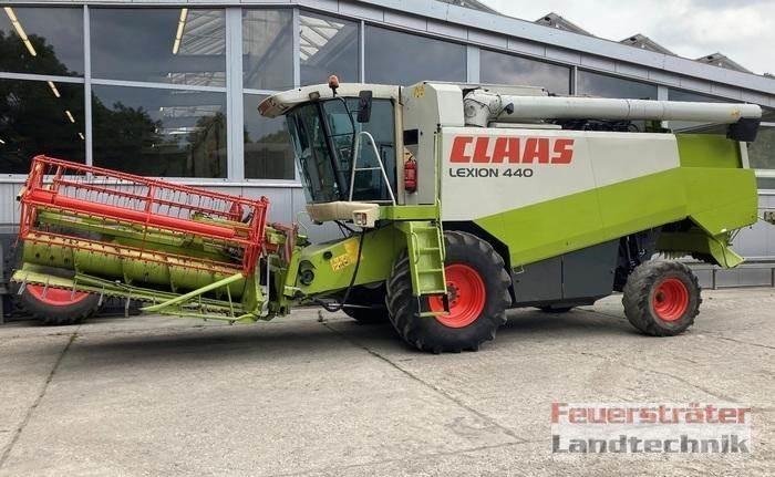 CLAAS LEXION 440 AC Moissonneuse batteuse