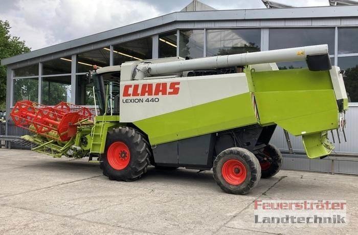 CLAAS LEXION 440 AC Moissonneuse batteuse