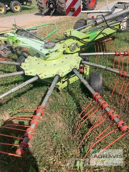 CLAAS LINER 1550 TWIN Rateau faneur