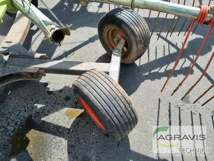 CLAAS LINER 2700 Rateau faneur