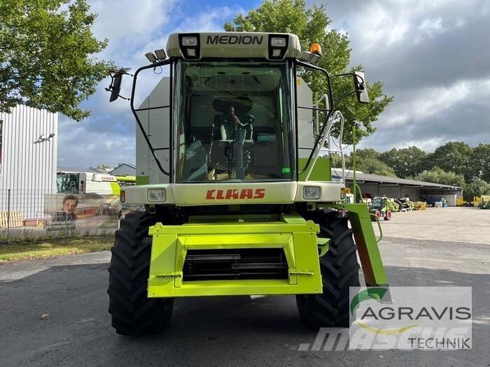 CLAAS MEDION 310 Moissonneuse batteuse