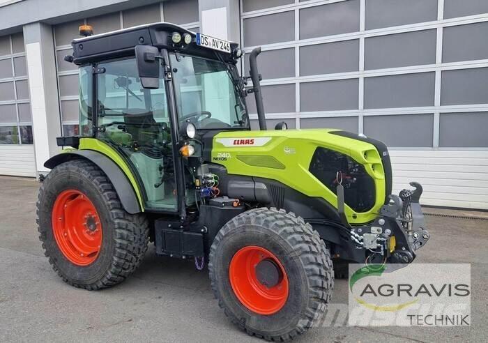 CLAAS NEXOS 240 L Tracteur