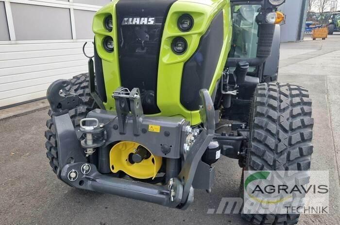 CLAAS NEXOS 240 L Tracteur