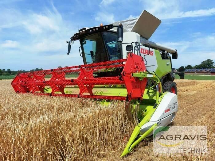 CLAAS TRION 650 Moissonneuse batteuse