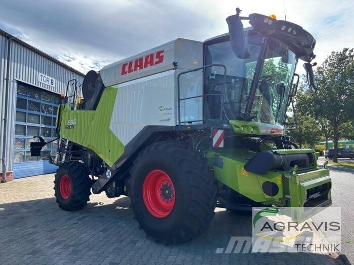 CLAAS TRION 650 Moissonneuse batteuse