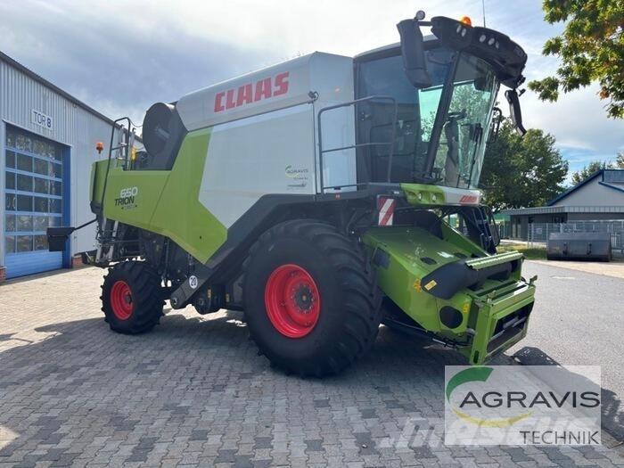 CLAAS TRION 650 Moissonneuse batteuse