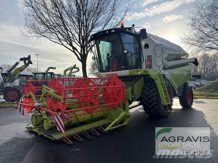 CLAAS TUCANO 420 Moissonneuse batteuse