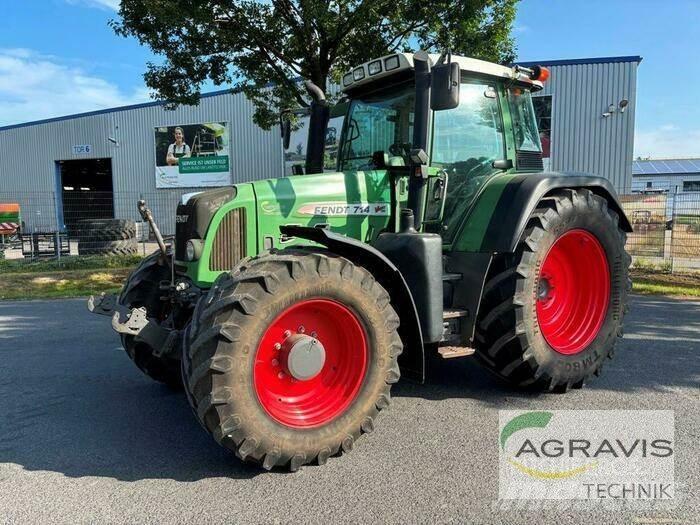 Fendt 714 VARIO Tracteur