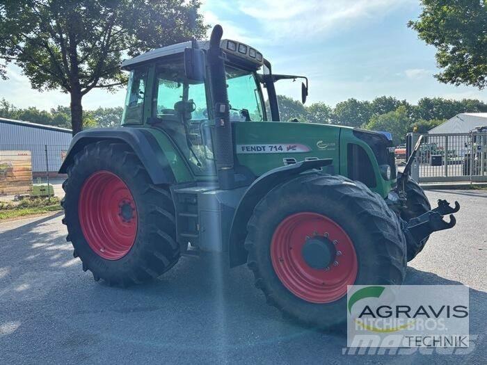 Fendt 714 VARIO Tracteur