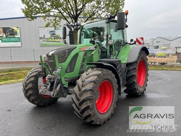 Fendt 714 VARIO S4 Tracteur