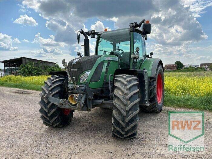 Fendt 718 Vario Tracteur