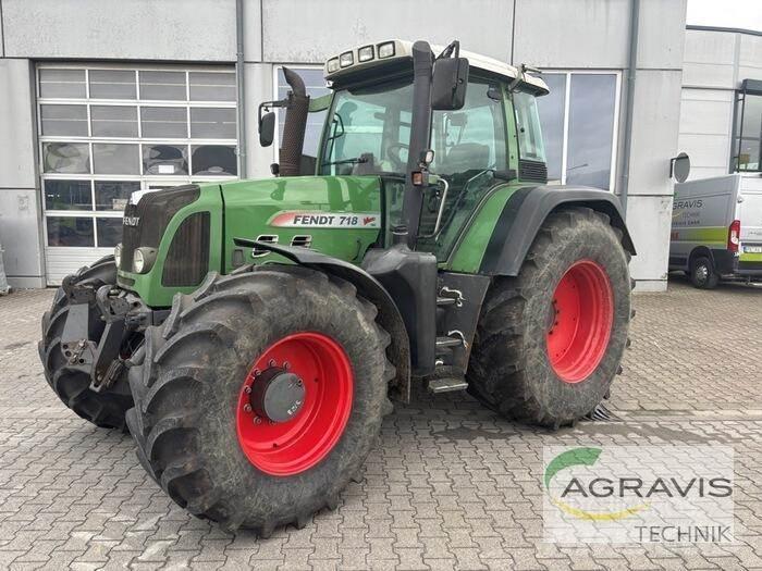 Fendt 718 VARIO Tracteur