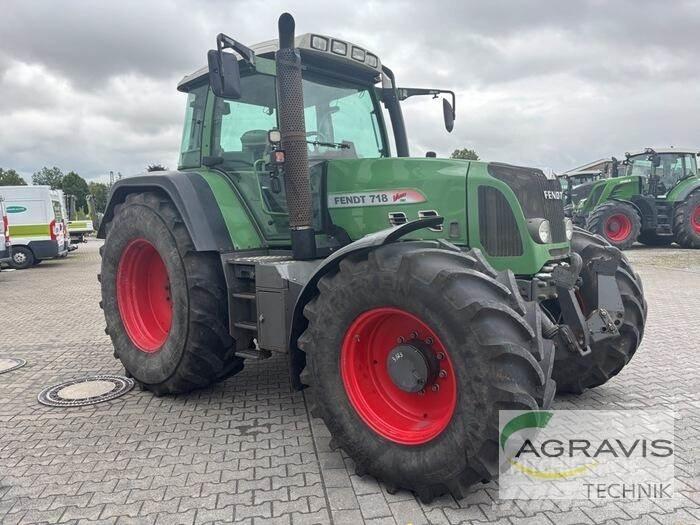 Fendt 718 VARIO Tracteur