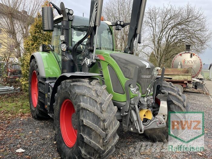 Fendt 718 Vario Tracteur