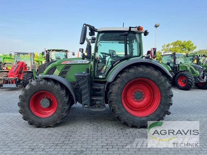 Fendt 718 VARIO S4 Tracteur