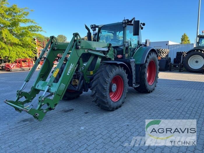 Fendt 718 VARIO S4 Tracteur