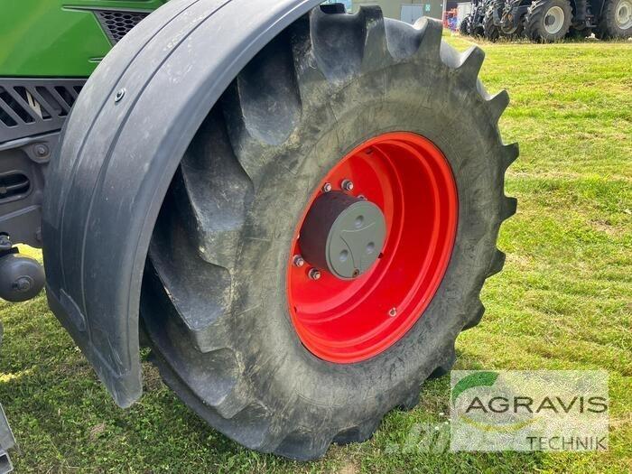 Fendt 718 VARIO S4 Tracteur