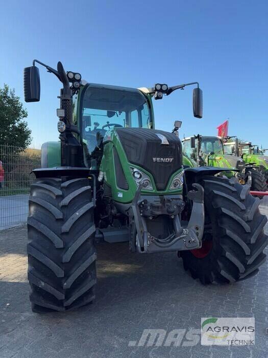 Fendt 724 VARIO S4 Tracteur