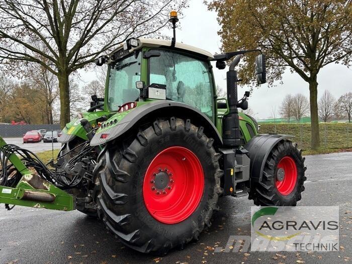 Fendt 724 VARIO S4 Tracteur