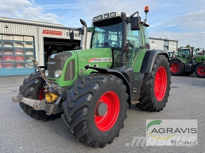 Fendt 820 VARIO Tracteur